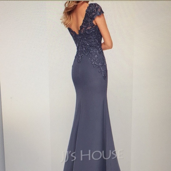 NEW WITH TAGS Beautiful floor length gown - Picture 2 of 6